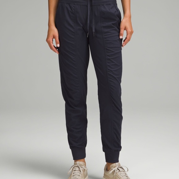 Lululemon 6 Dance Studio Athletic Casual Lounge Athletic Women’s Black Joggers - Picture 1 of 12